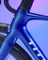 Ciclisti si preparano per la competizione | TITICI | Titici