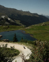 Ciclisti si preparano per la competizione | TITICI | Titici